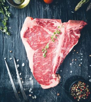 Porterhouse Black Angus maturat. Pret steak 500 grame