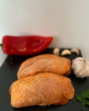 Pulpe pui dezosate marinate. Pret caserola